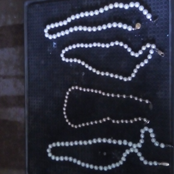 Necklaces - Picture 2 of 6